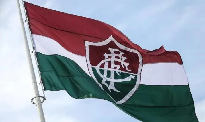 Após queda na Após queda na Libertadores, Fluminense visita lanterna Chapecoense para defender lugar no G-5  para defender lugar no G-5 