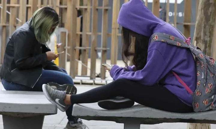 Na era da IA, inclusão digital deve ser crítica, defende educadora