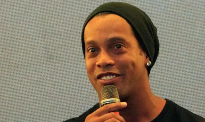 Ronaldinho Gaúcho anuncia volta aos gramados pelo italiano Ravenna 